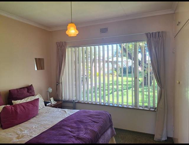 3 BEDROOM HOUSE FOR SALE IN BRENTHURST